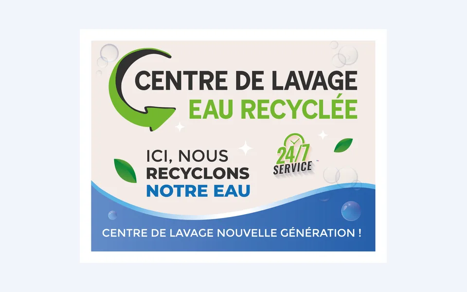 Panneau de 4 × 3 m qui annonce la station
